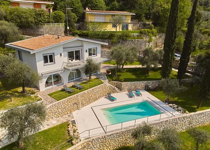 Paier Relais & Pool Malcesine