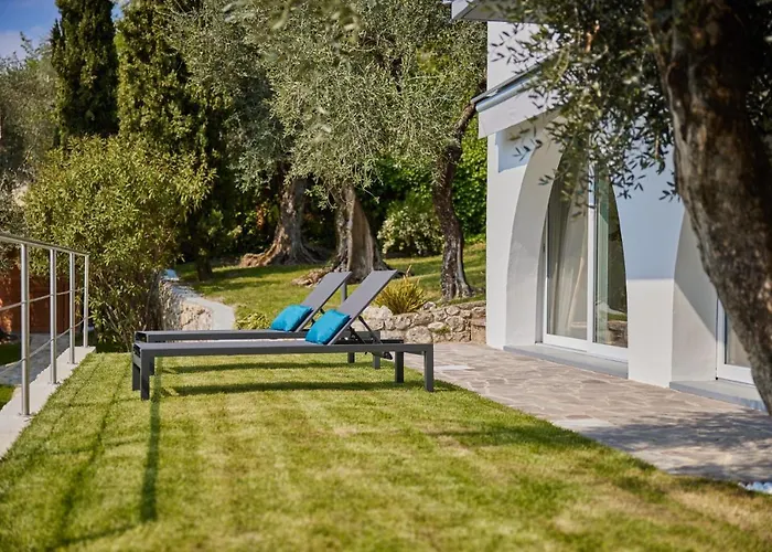 Paier Relais & Pool Villa *