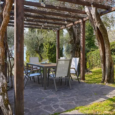 Paier Relais & Pool * Malcesine