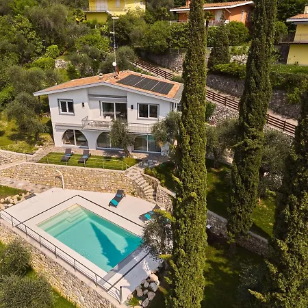 Paier Relais & Pool Вилла *